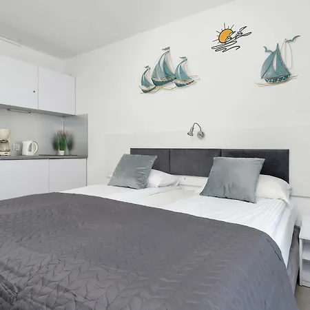 Przytulne Trojka Pod Zaglami W Jastrzebiej Gorze Z Tarasem By Renters Jastrzębia Góra